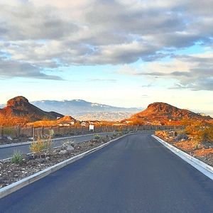 Tryna Connect With Yall